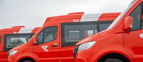 Mažos talpos Mercedes-Benz autobusai Mažos talpos Mercedes-Benz autobusai - Sputnik Lietuva