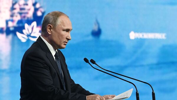 Президент РФ В. Путин принял участие в работе Восточного экономического форума, 5 сентября 2019 года - Sputnik Lietuva