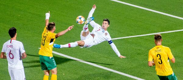 Матч сборной Литвы и Португалии Матч сборной Литвы и Португалии - Sputnik Литва