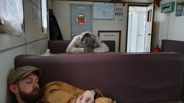 Дружба и Надежда жителей острова Шикотан - Sputnik Литва