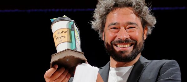 Silvanas Galusas iš Italijos gauna 2019 metų Antinobelio premiją už picos naudos tyrimus  - Sputnik Lietuva