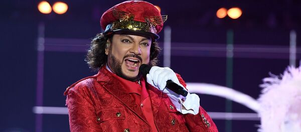 Певец Филипп Киркоров выступает на международном музыкальном фестивале Жара в Баку - Sputnik Lietuva