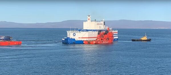 Академик Ломоносов пришвартовался на Чукотке Академик Ломоносов пришвартовался на Чукотке - Sputnik Lietuva