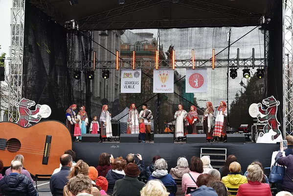 В Вильнюсе прошла традиционная ярмарка народов Tautos Muge 2019 В Вильнюсе прошла традиционная ярмарка народов Tautos Muge 2019 - Sputnik Lietuva