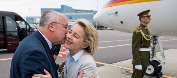 Юозас Олекас и Урсула фон дер Ляйен - Sputnik Литва