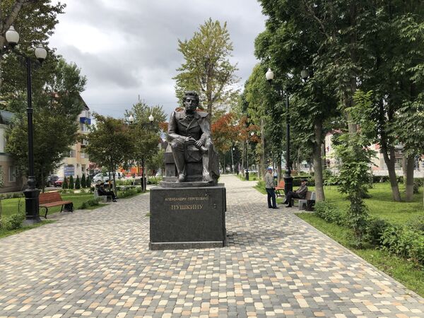 Мэр Южно-Сахалинска: город ждет учителей и строителей Мэр Южно-Сахалинска: город ждет учителей и строителей - Sputnik Литва
