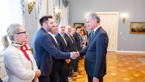 Президент литвы Гитанас Науседа встретился с американской делегацией - Sputnik Литва
