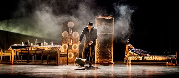 Сцена из спектакля Эймунтаса Някрошюса Сукины дети, архивное фото - Sputnik Литва