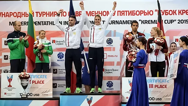 Победители смешанной эстафеты Кубка Кремля, второе место Лаура Асадаускайте и Юстинас Киндерис, Литва - Sputnik Lietuva