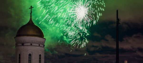 Салют в честь 75-летия освобождения Таллина от немецко-фашистских захватчиков, архивное фото - Sputnik Литва