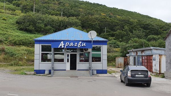 Токайские вина Курильским островам: как венгр Тибор на Итурупе бизнесом занимается - Sputnik Литва