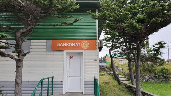 Токайские вина Курильским островам: как венгр Тибор на Итурупе бизнесом занимается - Sputnik Литва