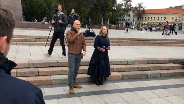 Фольклорные мотивы: в центре Вильнюса горожане спели народные песни - Sputnik Литва