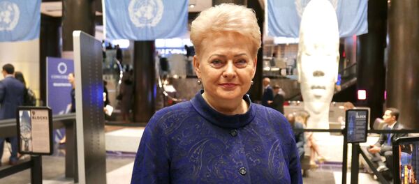 Экс-президент Даля Грибаускайте - Sputnik Литва