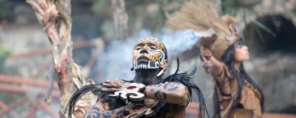 Традиционный костюм индейцев майя, архивное фото Традиционный костюм индейцев майя, архивное фото - Sputnik Lietuva