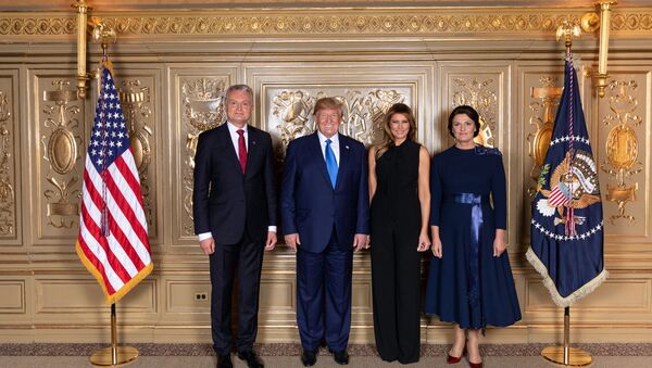 Gitanas Nausėda su žmona Diana ir JAV prezidentas Donaldas Trampas su žmona Melanija, rugsėjo 25 d. - Sputnik Lietuva