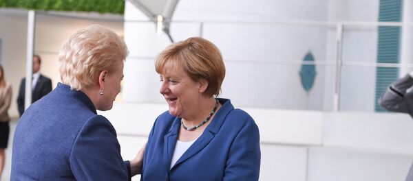 Даля Грибаускайте и Ангела Меркель Даля Грибаускайте и Ангела Меркель - Sputnik Lietuva