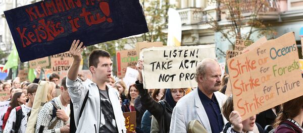 Митинг в Вильнюсе – “Забастовка по климату” Митинг в Вильнюсе – “Забастовка по климату” - Sputnik Lietuva
