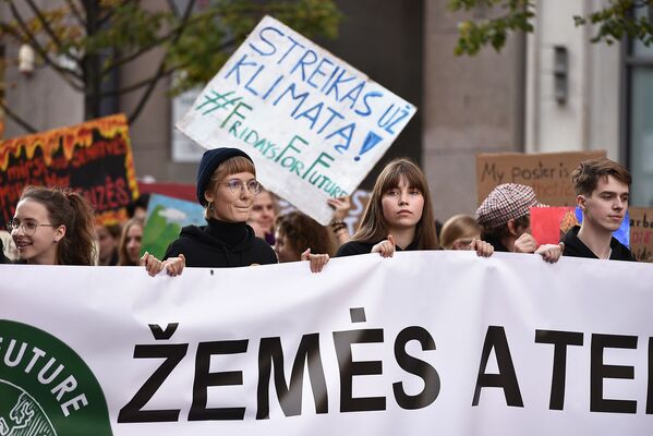 Митинг в Вильнюсе – “Забастовка по климату” - Sputnik Литва
