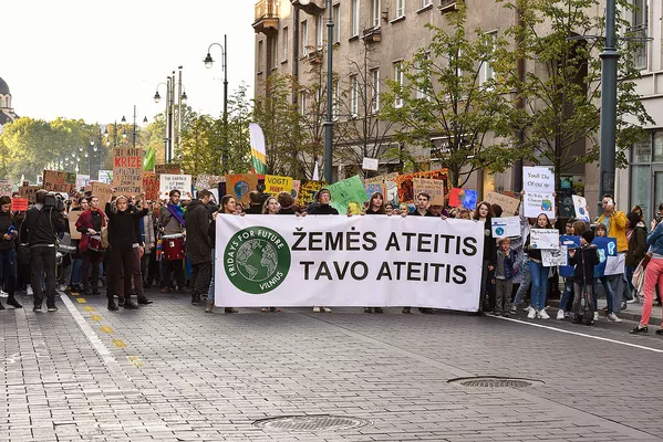 Митинг в Вильнюсе – “Забастовка по климату” Митинг в Вильнюсе – “Забастовка по климату” - Sputnik Lietuva