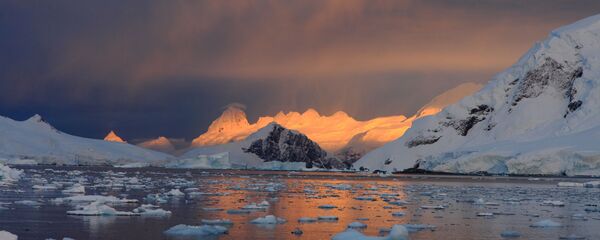 Таяние ледников Антарктиды, архивное фото - Sputnik Литва