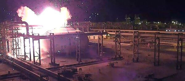 За 60 минут: никогда ранее не видел видео нефтяных ударов За 60 минут: никогда ранее не видел видео нефтяных ударов - Sputnik Lietuva