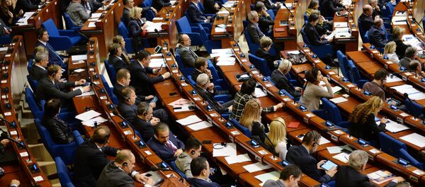 Делегаты в зале на пленарном заседании зимней сессии Парламентской ассамблеи Совета Европы (ПАСЕ) Делегаты в зале на пленарном заседании зимней сессии Парламентской ассамблеи Совета Европы (ПАСЕ) - Sputnik Lietuva