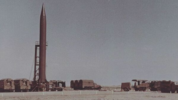 Ракетный комплекс Р-5М, принятый на вооружение 21 июня 1956 года стал первым отечественным ракетным комплексом с ядерным боевым оснащением - Sputnik Lietuva