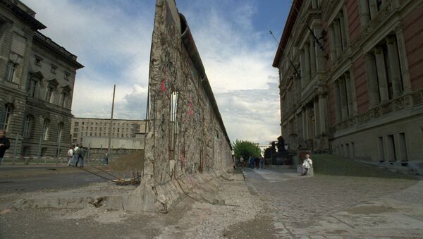 Остатки разрушенной Берлинской стены, архивное фото - Sputnik Lietuva