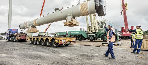 Установка камеры приёма ДОУ на строительной площадке в Любмине, архивное фото - Sputnik Литва