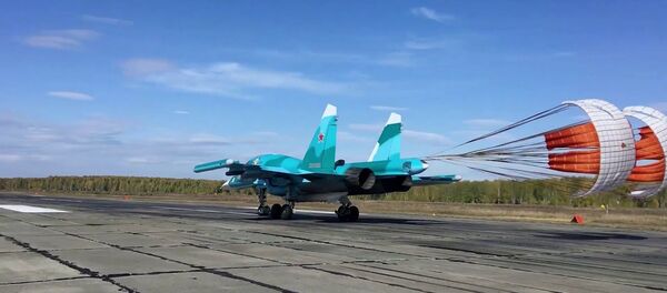 Прибытие самолетов Су-34 в авиаполк под Челябинском Прибытие самолетов Су-34 в авиаполк под Челябинском - Sputnik Lietuva