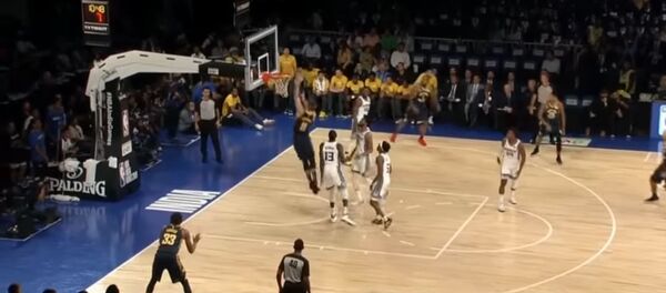 Матч Индиана Пэйсерс и Сакраменто Кингз, 4 октября 2019 года - Sputnik Литва