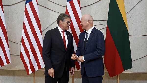 Lietuvos premjeras Saulius Skvernelis susitiko su JAV energetikos sekretoriumi Riku Periu - Sputnik Lietuva