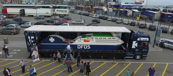 Самый большой в мире корабль Lego причалит в Вильнюсе - Sputnik Литва