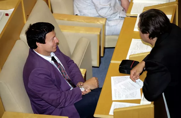 Atsistoji ir eini! Bėgi! Kašpirovskis tęsia gydymą hipnoze Atsistoji ir eini! Bėgi! Kašpirovskis tęsia gydymą hipnoze - Sputnik Lietuva