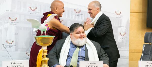 Делегация из Тибета посетила Сейм Литвы, 8 октября 2019 года Делегация из Тибета посетила Сейм Литвы, 8 октября 2019 года - Sputnik Lietuva