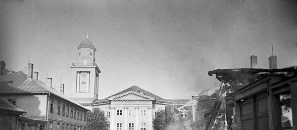 В освобожденной Риге. 2-й Прибалтийский фронт, архивное фото - Sputnik Литва