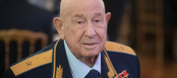 Космонавт Алексей Леонов, архивное фото Космонавт Алексей Леонов, архивное фото - Sputnik Lietuva