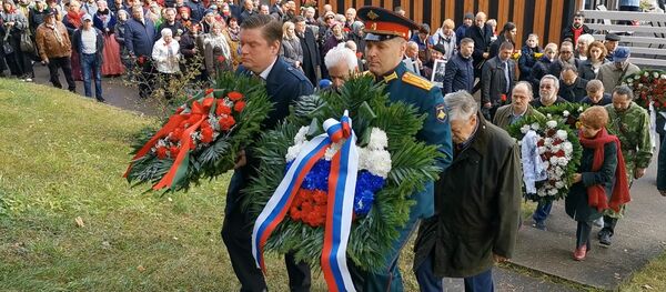 Как в России и Латвии отметили 75-летие освобождения Риги Как в России и Латвии отметили 75-летие освобождения Риги - Sputnik Литва