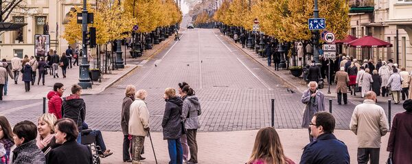 Проспект Гедеминаса в Вильнюсе осенью, архивное фото - Sputnik Литва