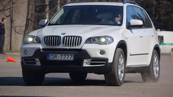 BMW X5 - Sputnik Lietuva