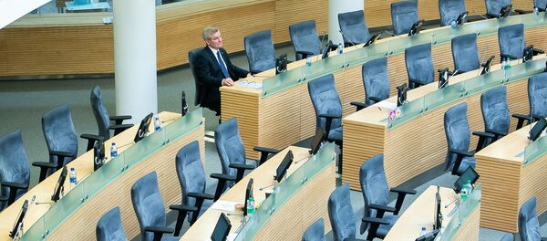 Спикер Сейма Викторас Пранцкетис в зале заседаний Сейма, архивное фото - Sputnik Литва