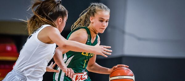 Юная литовская баскетболистка Юсте Йоците, архивное фото - Sputnik Литва