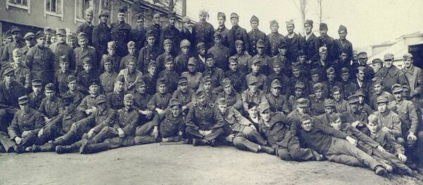 Jugoslavijos liaudies išsivadavimo armijos karių, dalyvavusių gimtosios žemės išlaisvinime, nuotrauka Jugoslavijos liaudies išsivadavimo armijos karių, dalyvavusių gimtosios žemės išlaisvinime, nuotrauka - Sputnik Lietuva