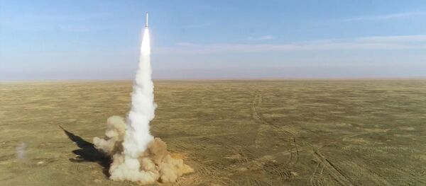 Опубликовано видео пусков баллистических ракет на учениях Гром-2019 - Sputnik Литва