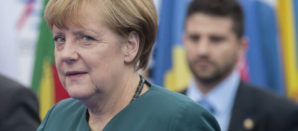 Федеральный канцлер Германии Ангела Меркель перед началом заседания саммита форума Азия-Европа Федеральный канцлер Германии Ангела Меркель перед началом заседания саммита форума Азия-Европа - Sputnik Литва
