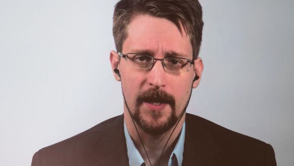 Экс-сотрудник американских спецслужб Эдвард Сноуден, архивное фото - Sputnik Литва