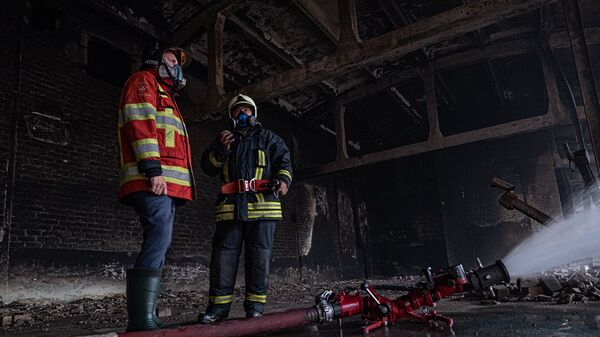 Тушение пожара в Алитусе, архивное фото - Sputnik Литва