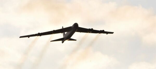 Стрельба бомбардировщиков B-52 ВВС США по целям на полигоне в Казлу-Руде - Sputnik Литва