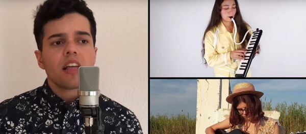 Tūkstančiai Queen gerbėjų namuose atliko Bohemian Rhapsody Tūkstančiai Queen gerbėjų namuose atliko Bohemian Rhapsody - Sputnik Lietuva